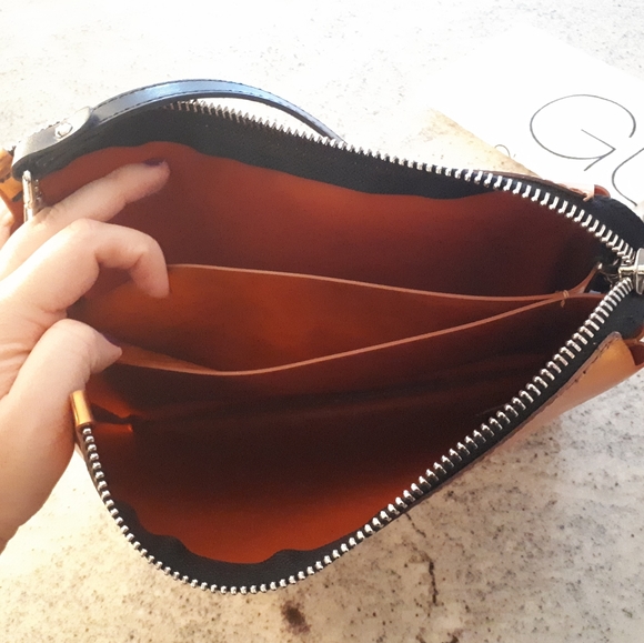 PVC crossbody - Picture 3 of 5